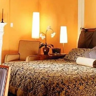 Hotel Chateau Versailles Montréal